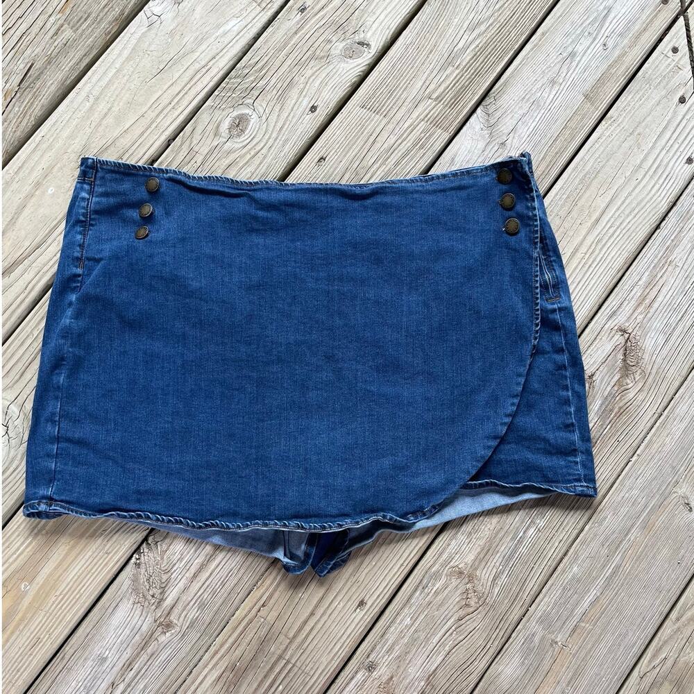 Modcloth Women's Blue Denim Mini Skort Size 3X